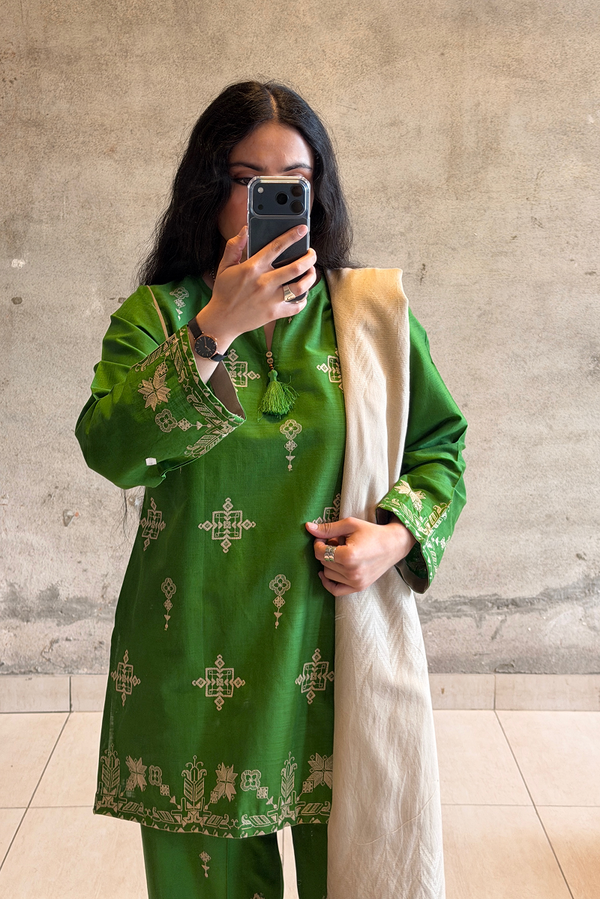 Misty Embroidered Set