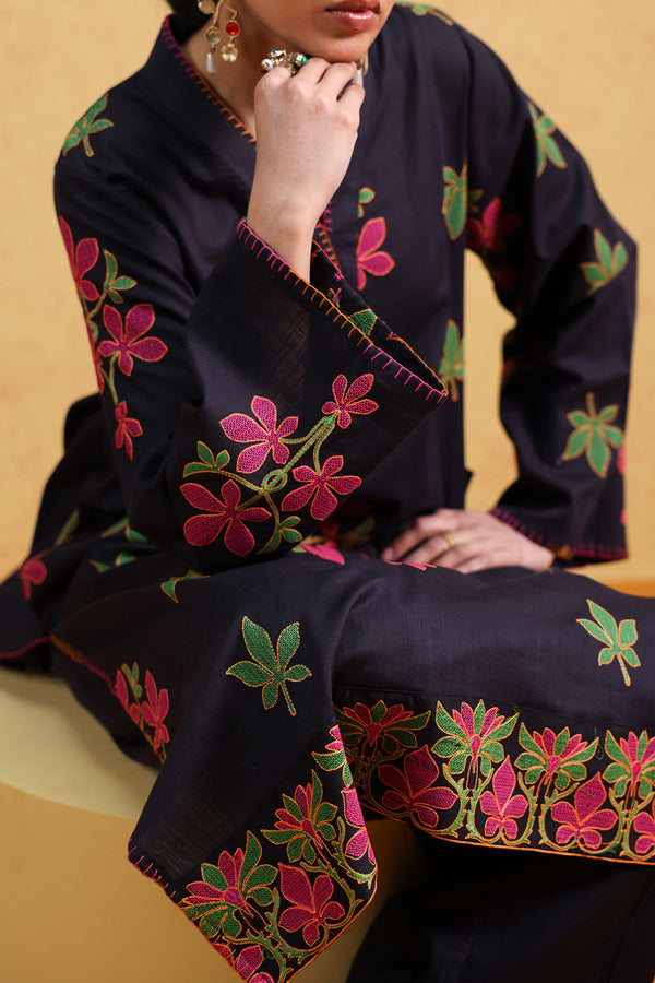 Misty Embroidered Set