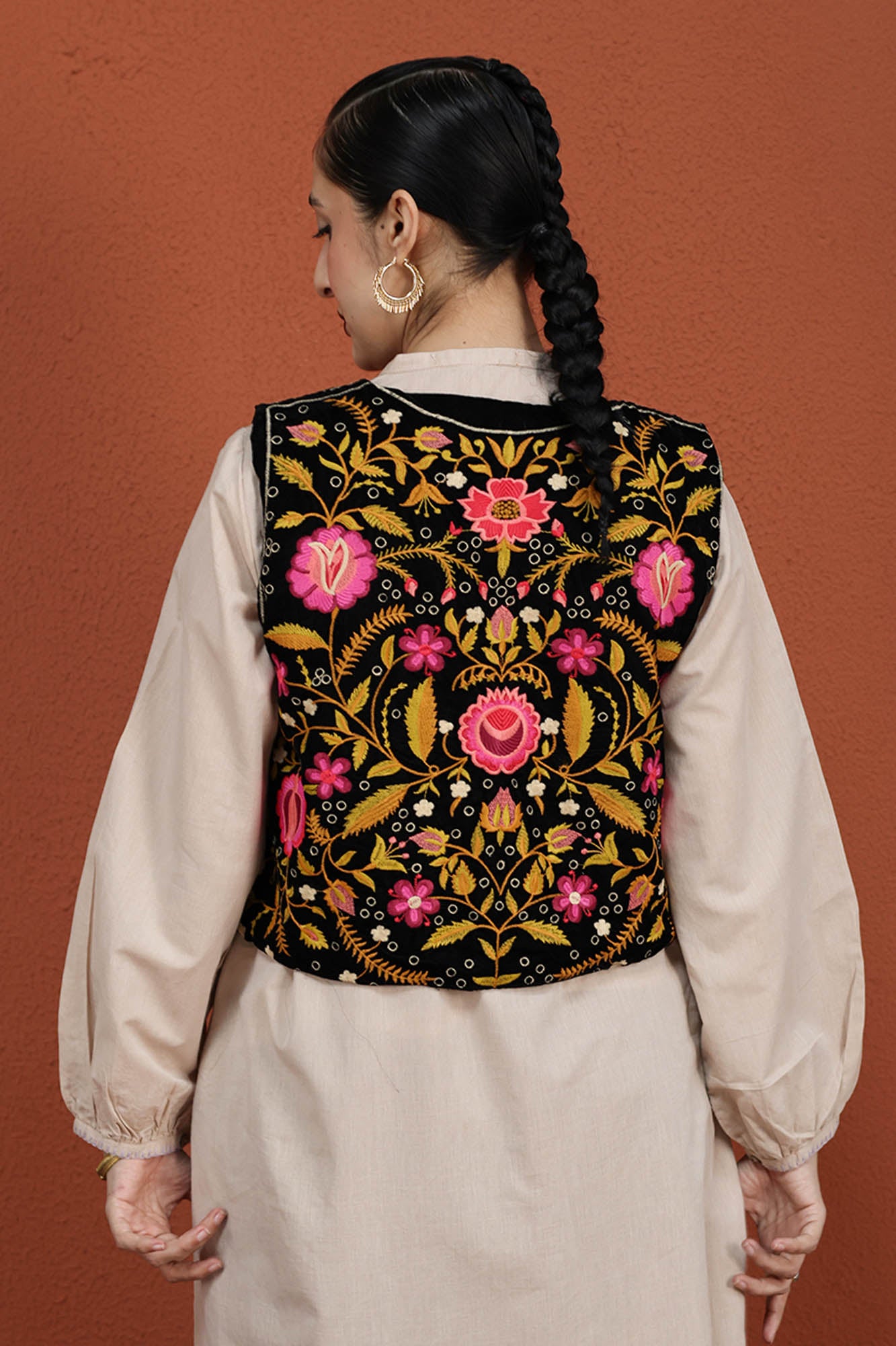 Gulbaan Embroidered Koti