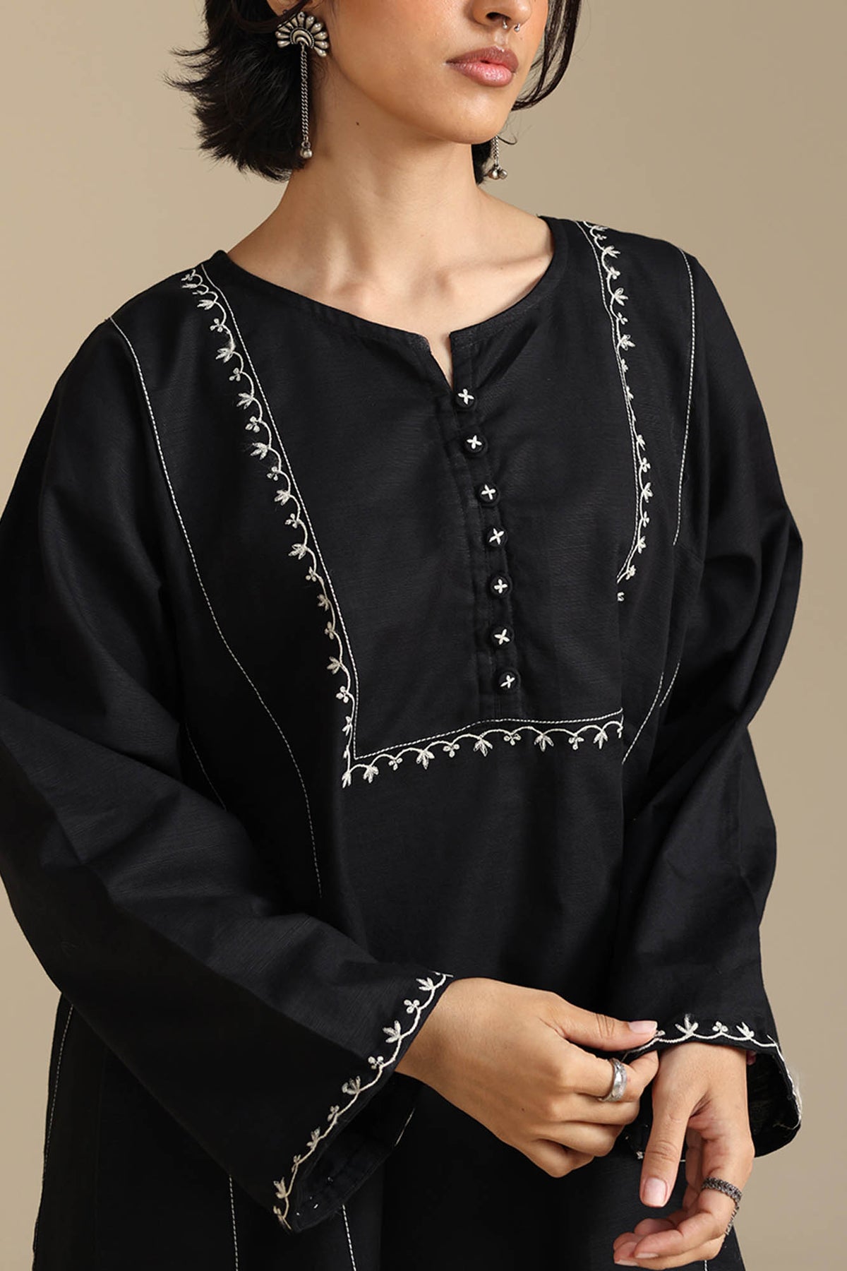 Phool Embroidered Kurta