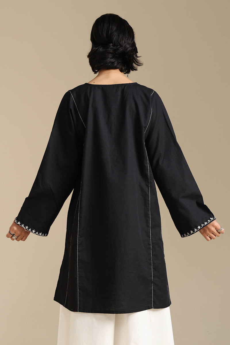 Phool Embroidered Kurta
