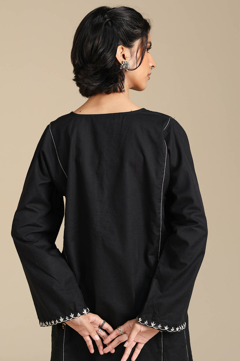 Phool Embroidered Kurta