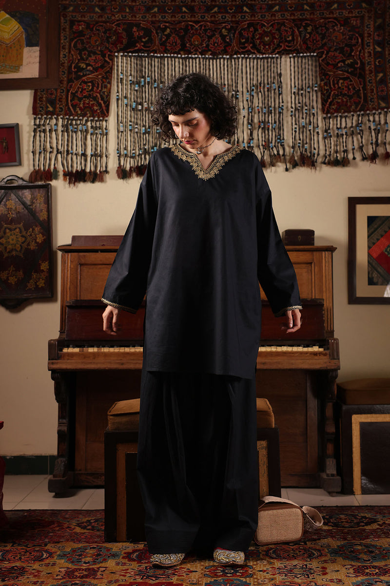Golden Whisper Farshi Set