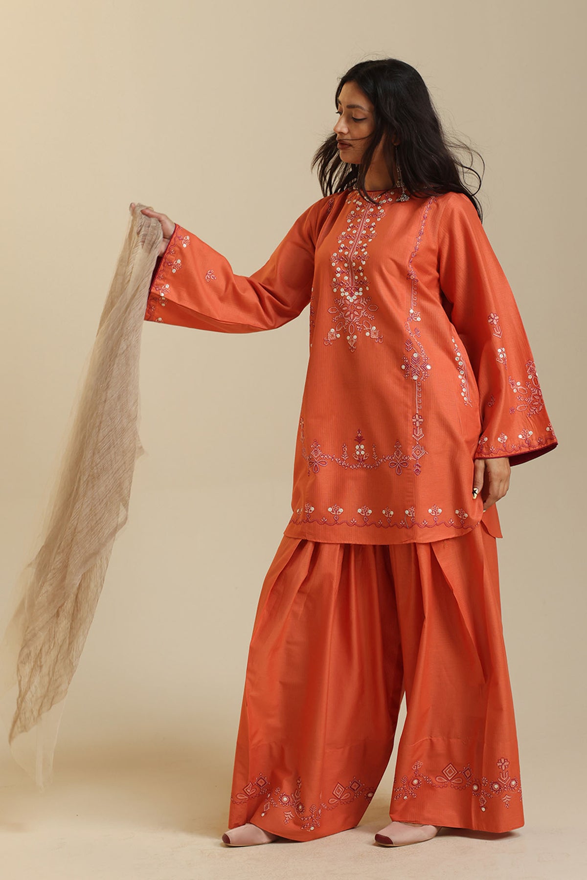 Zar Embroidered Farshi Set