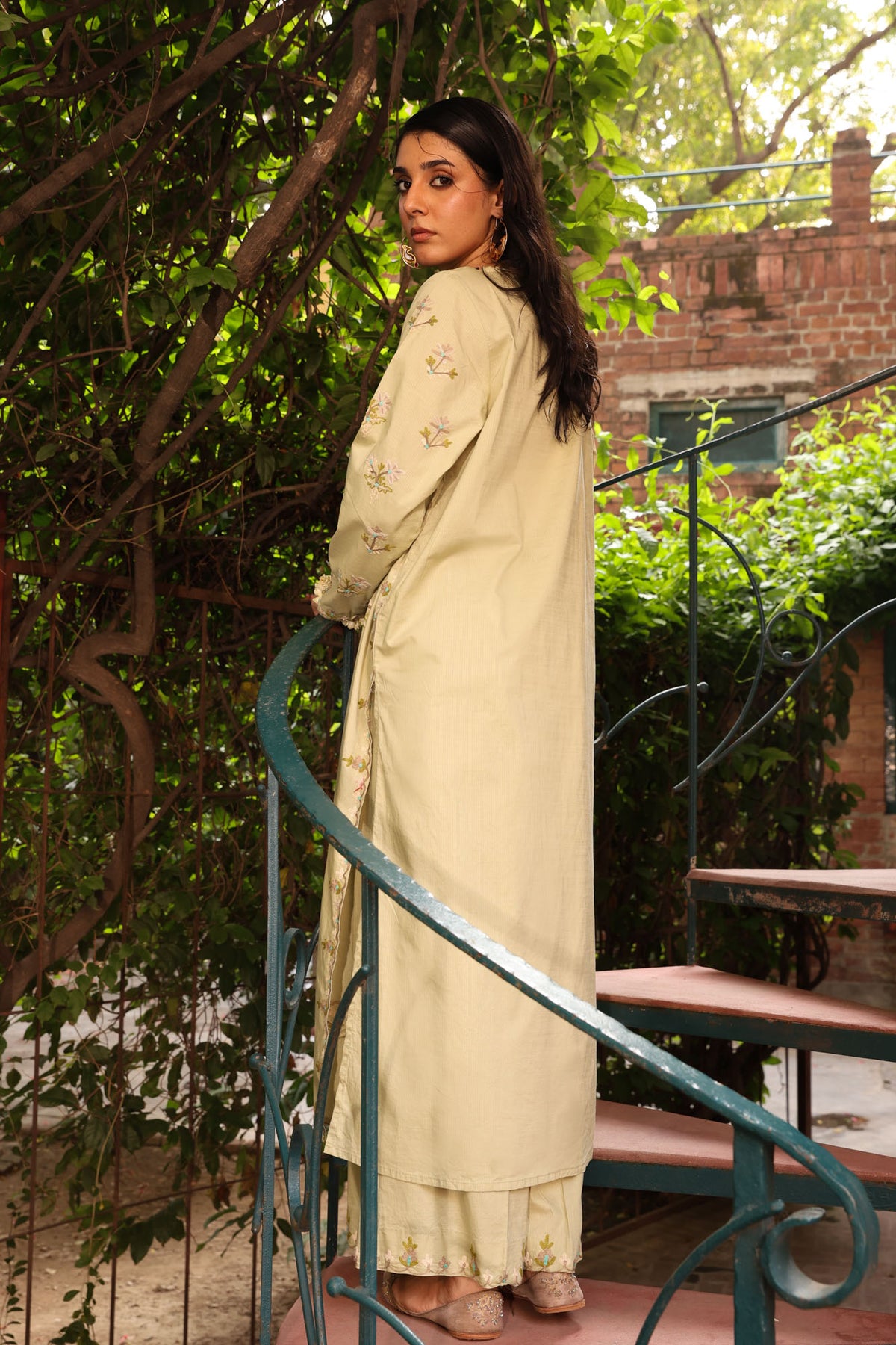Gul Khaas Embroidered Set