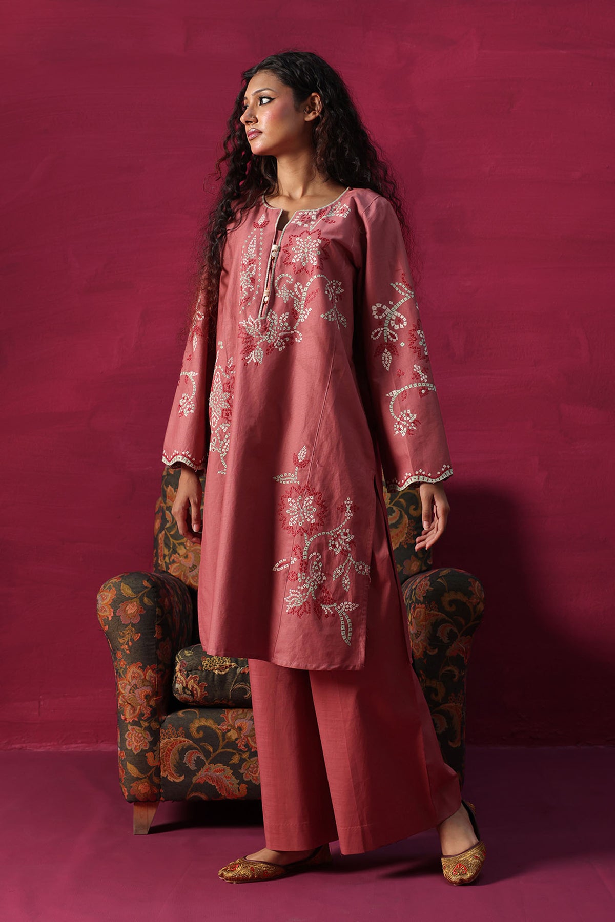 Embroidered Floral Dot Set