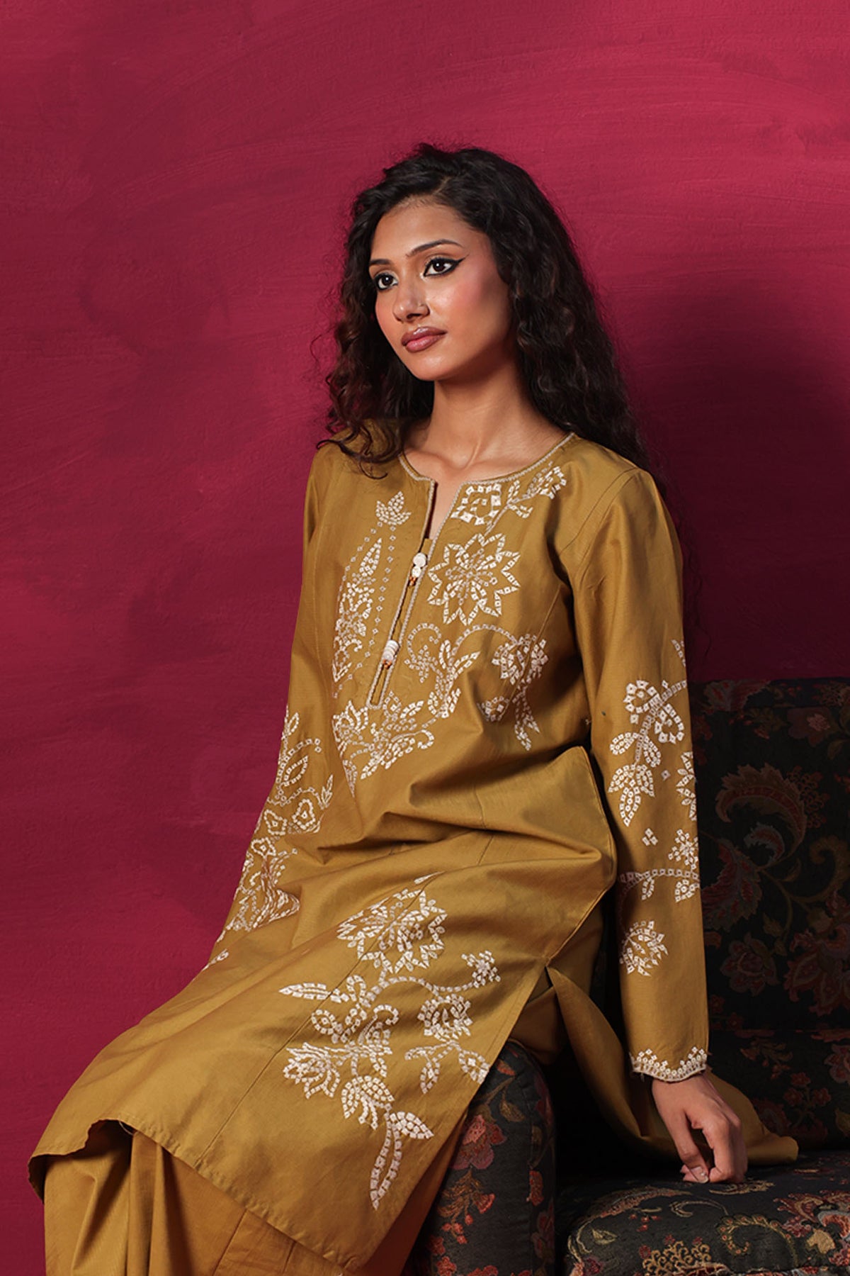 Embroidered Floral Dot Set