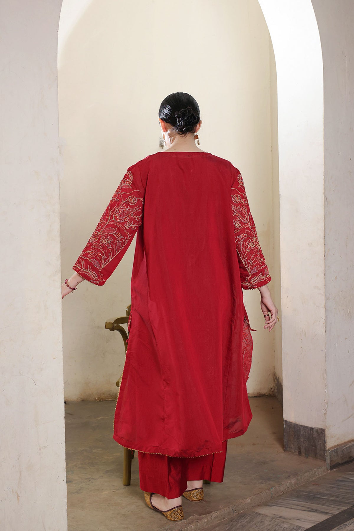 Embroidered Crimson Rose Set