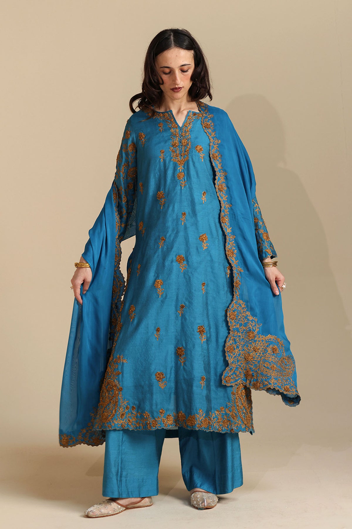 Zar Naqsh Embroidered Ensemble