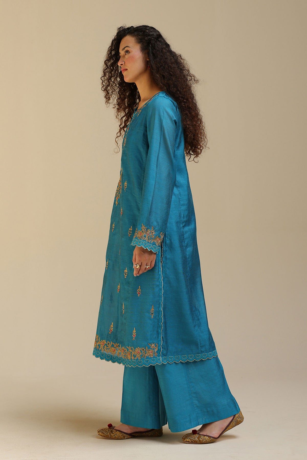 Gilded Embroidered Set