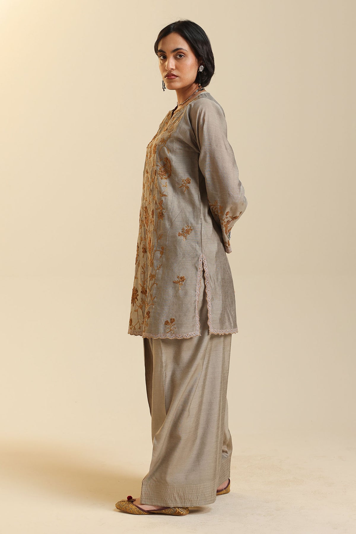 Zareen Embroidered Set