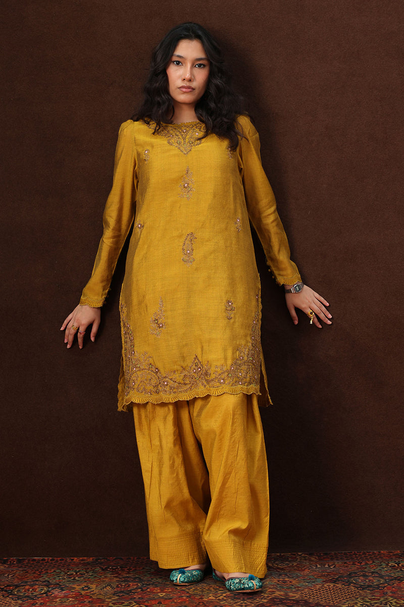 Zar Embroidered Set