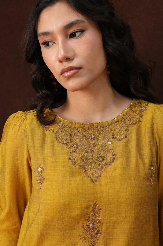 Zar Embroidered Set