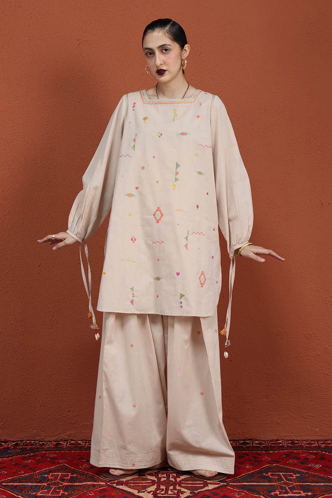 Hand-Embroidered Farshi Set