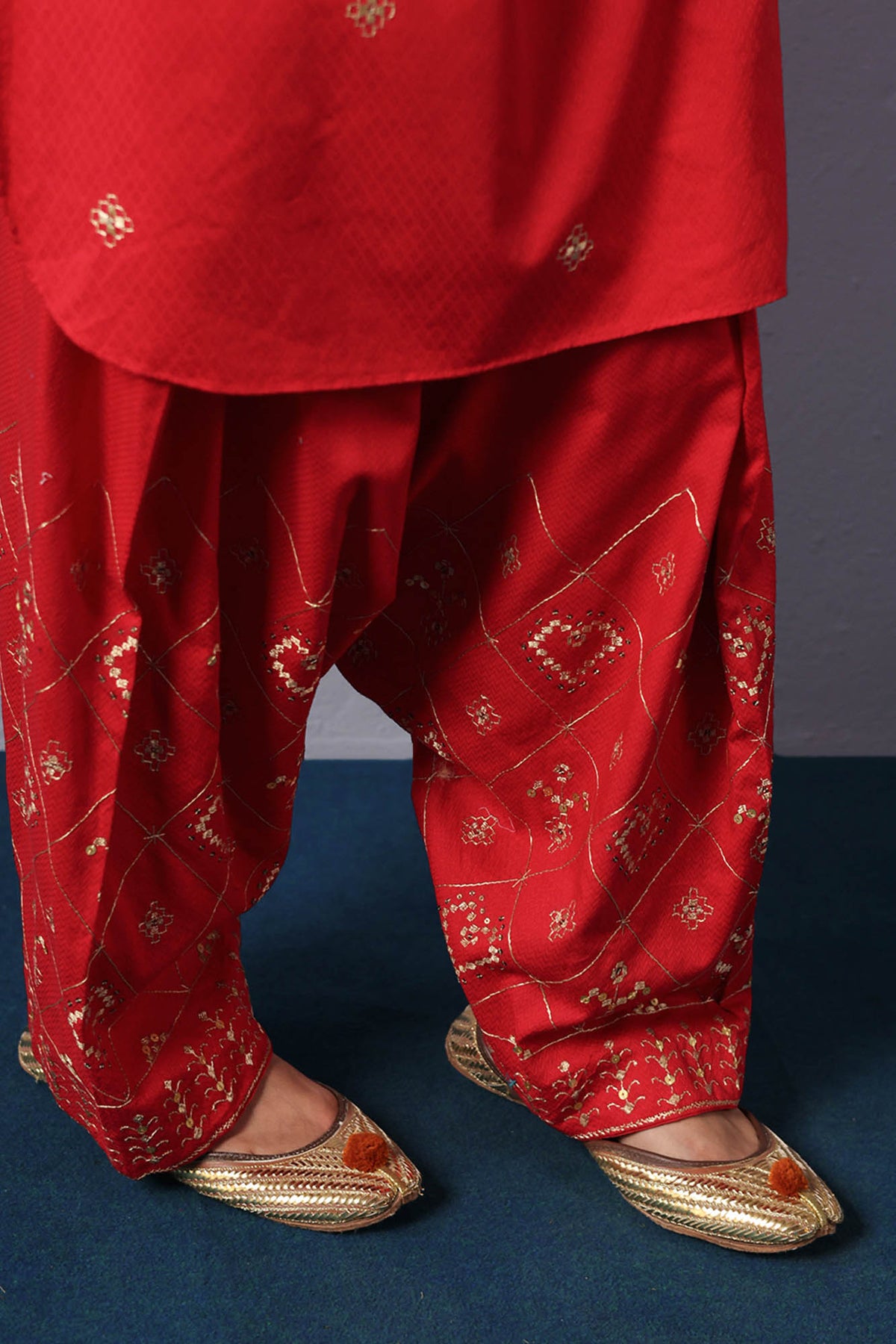 Rouge Sequin Set