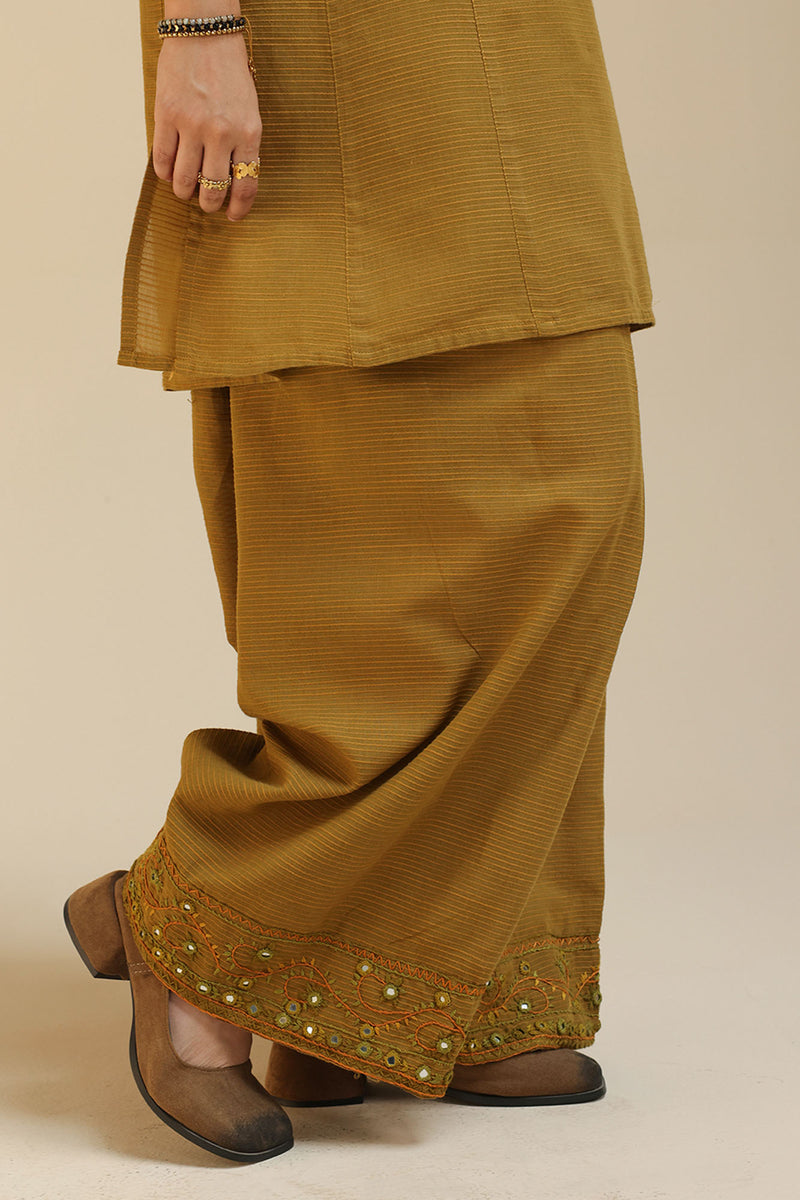 Hand Embroidered Farshi Set