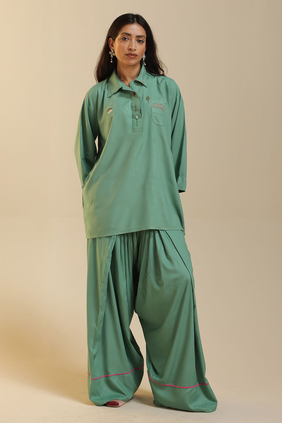 Homebody Embroidered Set