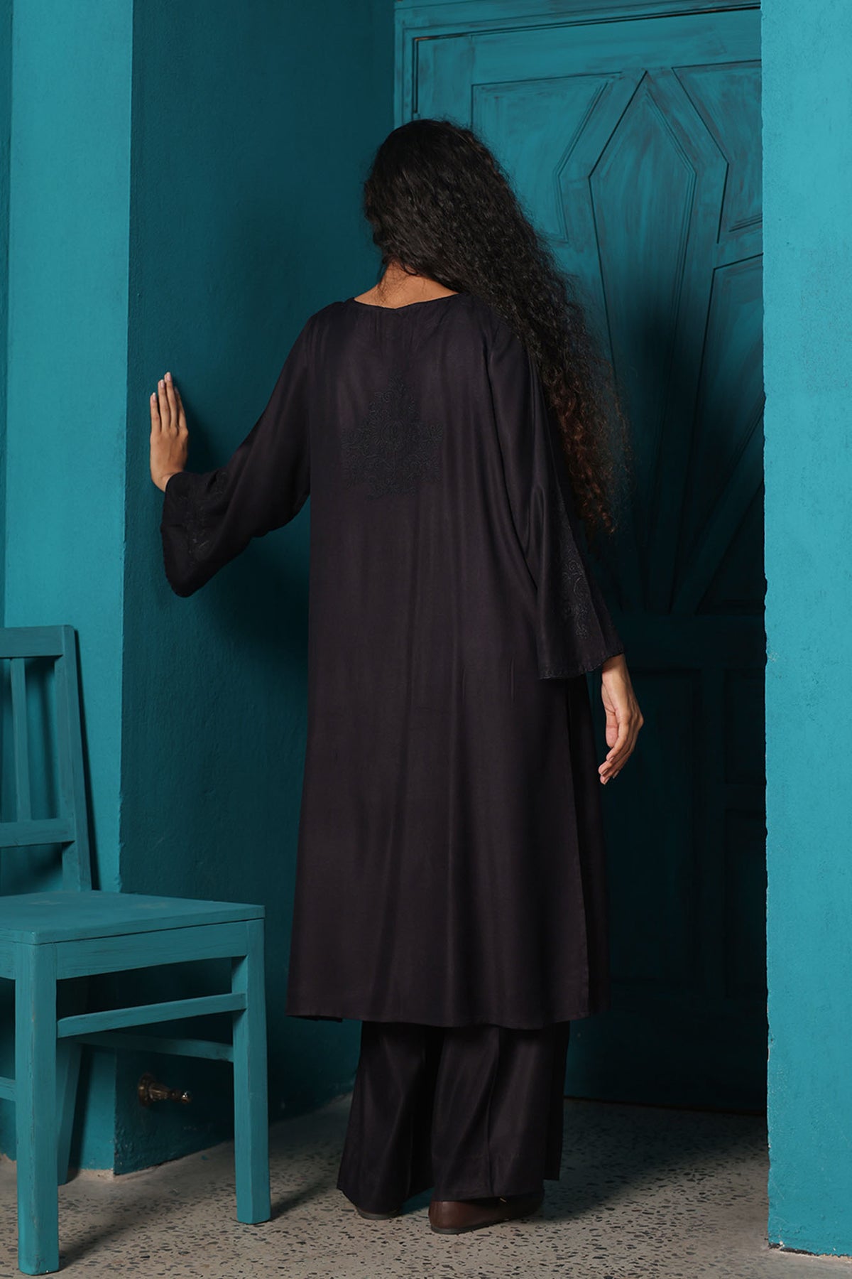 Minimal Embroidered Set