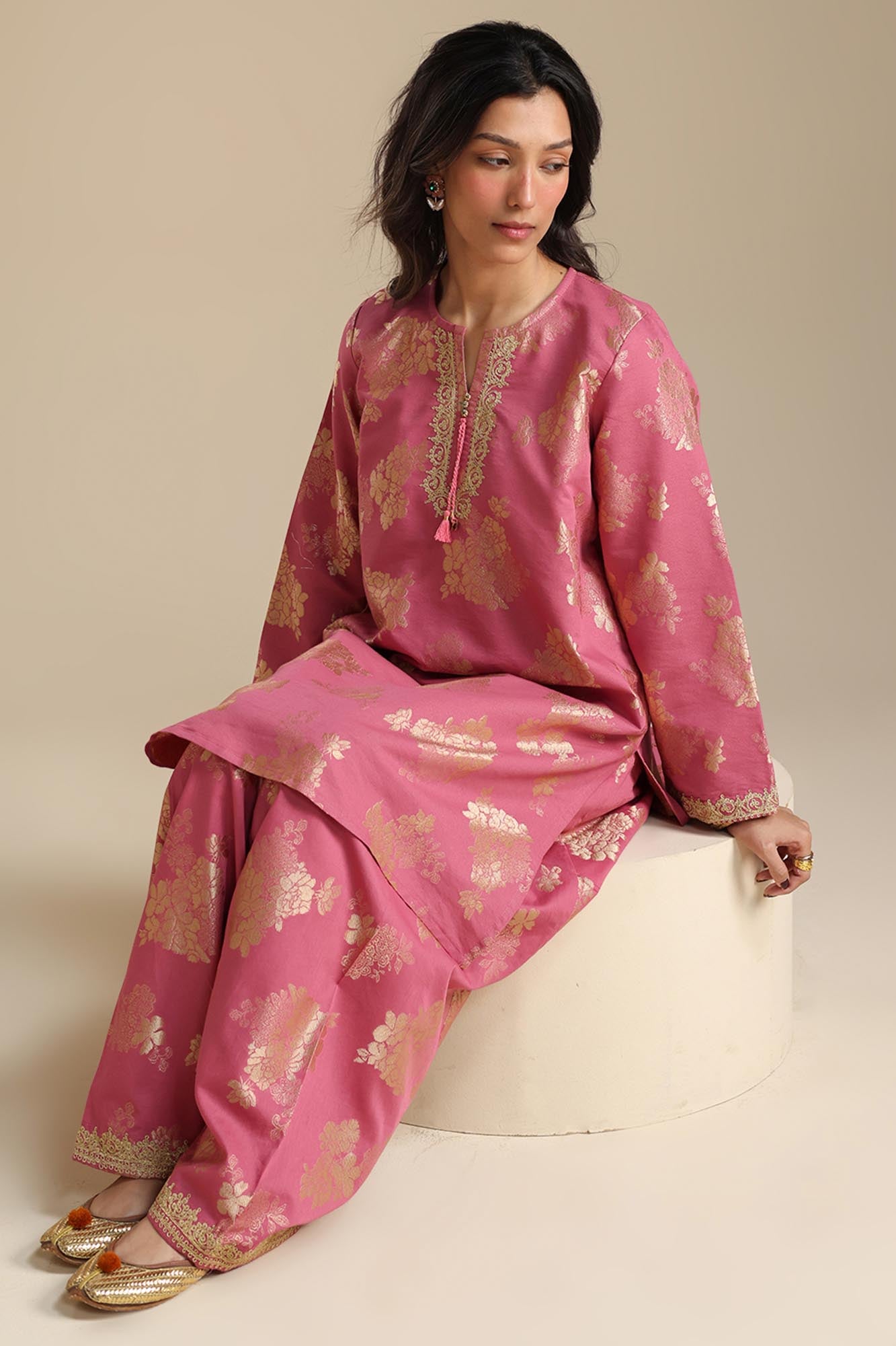 Woven Jacquard Set