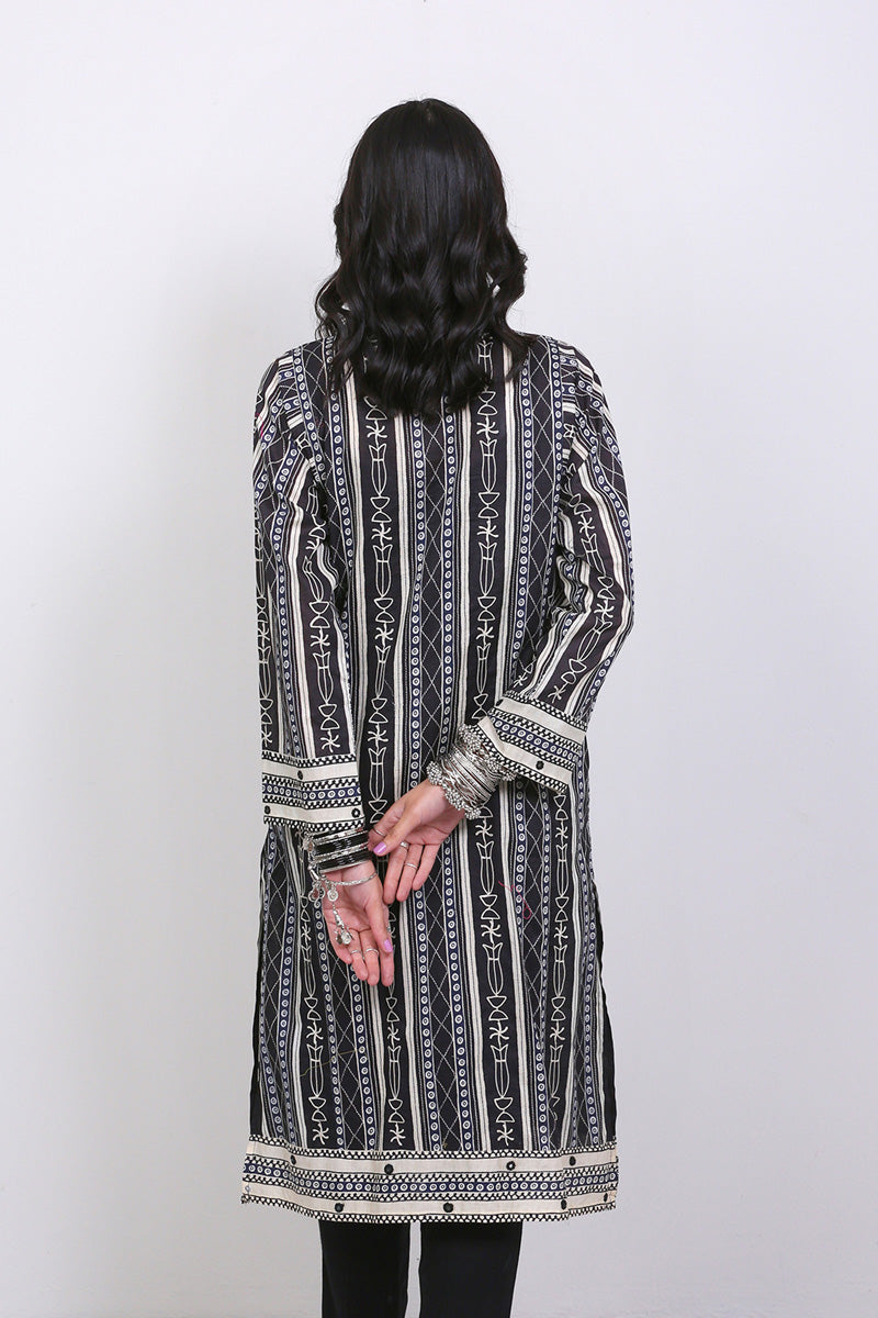 Memories Embroidered Kurta